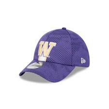 New Era Washington Huskies Purple 39Thirty CFB Sideline FW24 Stretch Fit Hat